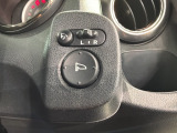 狭い駐車場で便利な電動格納ドアミラーが付いています。