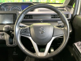 【純正革巻きステアリング】上質な革を使用することで、手にしっかり馴染みとても運転しやすいハンドルです♪