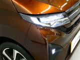 LEDヘッドライトです。デザイン性がよくとても明るいので、夜間の走行や悪天候でも安心です。しかも長寿命!