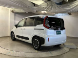 当社でご購入頂いた全ての車両はご納車前、エンジンオイル交換・ワイパーゴム・ブレーキ点検・調整・その他確認の上ご納車いたします。