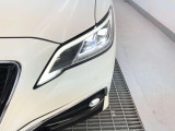 暗闇でも前方をくっきりと照らしてくれるライトです。夜の運転でも安心ですね。