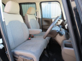運転席の高さを変更できるので、体格に合わせた位置で運転できます!