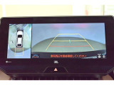 パノラミックビューモニター付きです。車両を上から見たような映像をディスプレイオーディオ画面に表示。運転席からの目視だけでは見にくい、車両周辺の状況をリアルタイムでしっかり確認できます。