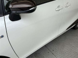 左フロントドアは修理されております。