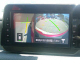 【アラウンドビューモニター】空から見下ろした映像がナビ画面にて確認可能です。駐車もラクラクですよ♪