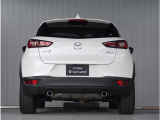 ボリューミーなこのヒップラインは力強さを演出しながらも、しなやかさをまとったデザインとなっており、数年経過しても衰えを感じません。