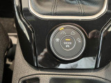 4MOTIONアクティブコントロール 走行状態に合わせて様々な電子制御システム最適に調整出来ます。