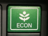 ★ECONスイッチ★ エコドライブを加速しよう!スイッチをONにすると、運転の仕方によるロスを抑え込み燃費をよくするようクルマが頑張ります(*^ー^*)燃費向上にチャレンジ♪