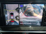 まるでお車を真上から見下ろしたかのような映像をナビに映し出してくれますので狭い駐車場でも周囲を確認する事が出来ますので非常に安心です♪