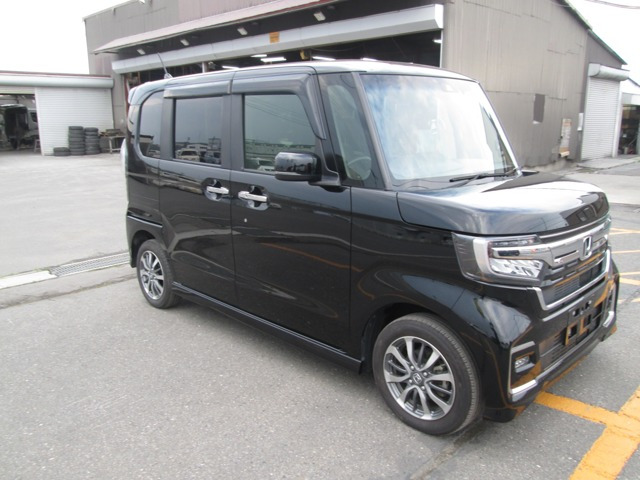 N-BOXカスタム L 4WD 