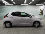 納車前に自社整備工場で点検整備を実施。納車から1年間の全国トヨタロングラン保証付きですので、ご安心してお乗りいただけます!