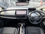 ブラックを基調とした内装で、スタイリッシュなデザインのお車です!
