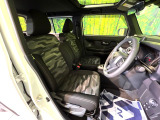 運転席シート廻りは使用感も少なく、良好な状態となっています。丁寧に使われていたことがよくわかりますね。