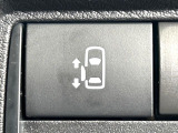 【パワースライドドア】スマートキーや運転席のスイッチでスライドドアの開閉が可能♪電動だから力を入れてドアを開ける必要が無く、小さいお子様でも、重い荷物を持っている時もラクに開け閉めできます♪