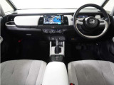 ◆視界広々で非常に運転しやすくロングドライブでも疲れを感じさせないすっきりとまとまったインパネ周りです。