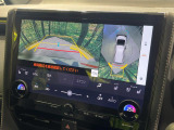 【パノラミックビューモニター】専用のカメラにより、上から見下ろしたような視点で360度クルマの周囲を確認することができます☆死角部分も確認しやすく、狭い場所での切り返しや駐車もスムーズに行えます。