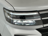 【LEDヘッドライト】現代の主流のライト。明るい光が瞬時に立ち上がり、必要な場所を均一に照らします。寿命も長く省エネで、スタイリッシュなデザインです♪