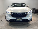 車の個性が最も現れるフロントデザイン。バランスの取れたフォルムは飽きが来ず、毎日のドライブを誇らしい気持ちにさせてくれる美しさです