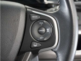 ◆アダプティブクルーズコントロール◆予め設定した車速内でクルマが自動的に加減速。前走車との適切な車間距離を維持しながら追従走行します。【LKAS】車線維持支援システムでステアリング操作を支援。