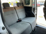 後席もしっかりとスペースを確保しているのでゆったりとご乗車できます♪