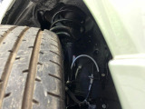 お車を安心してお乗りいただく為には、足回りの定期点検が欠かせません。サービスサポート(有償保証)では無料点検もご提供しており、安心のカーライフをお過ごしいただけるサポート体制が整っています。