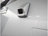 バックカメラが付いているので後方確認が非常にしやすいです。今や運転初心者も熟練者も必須装備!ついていて損はないですね♪