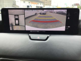 360&deg;ビューモニターでは前後左右4つのカメラ映像をさまざまな走行状況に応じて切り替えてセンターディスプレイに表示することで、駐車時や狭い道でのすれ違い時、見通しの悪い交差点進入時でも安心感を高めます