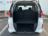 5名乗車時の荷室です。