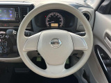 インテリアに合わせたデザインのステアリングは、運転される方のことも考え、運転しやすい形状、大きさです。是非一度、実際に触ってお確かめください。