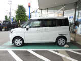 雪道ラクラク4WD☆全方位モニター付き9インチナビ☆助手席パワスラ☆ETC☆マット☆バイザー☆当社デモカー☆すぐ乗れます☆