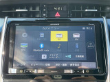 【Bluetooth】ナビゲーションと携帯電話/スマートフォンをBluetooth接続することができます。接続するとハンズフリーで使用することができるので、とても便利です。