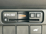 【ETC2.0(DSRC)】ETCカードを挿入すれば料金所はノンストップで通過できます。ETC限定の割引や、高速道路の情報提供サービスを利用できます。