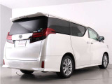 当店では、厳選された車両のみ展示しております。アルファード・ヴェルファイアに特化した専門店ならではの豊富な在庫の中から、お気に入りの一台をお探しください!
