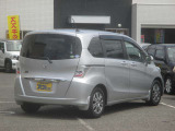 カーマックスは安心の自社認証工場、自社鈑金工場完備しております。お客様をトータルサポート致します。 ご購入後のアフターもお任せください。