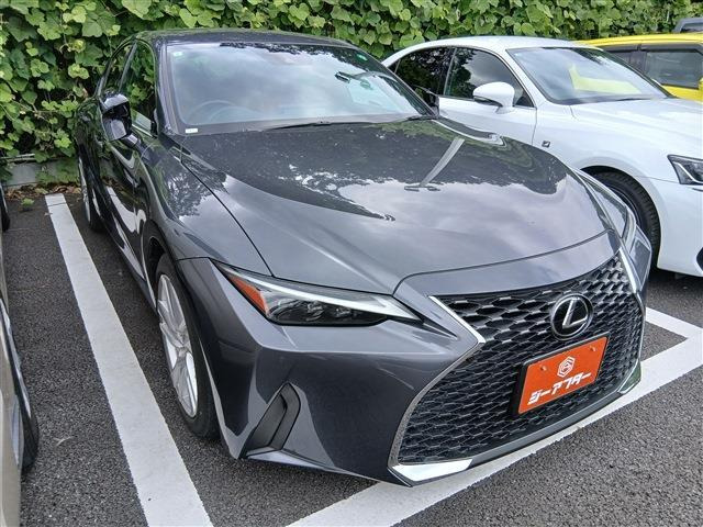IS 300 ワンオーナー 禁煙車 三眼LEDヘッドライ