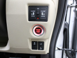 【両側電動スライド】スライドドアは両側電動スライドドアになっております。運転席からの開閉も出来、リモコンキーでも離れたところから開閉出来ますので大変便利な装備です。