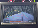 【バックカメラ】駐車時に後方がリアルタイム映像で確認できます。大型商業施設や立体駐車場での駐車時や、夜間のバック時に大活躍!運転スキルに関わらず、今や必須となった装備のひとつです!