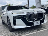 オートマチックドア!アップルカープレイ!パドルシフト!フロントマッサージ機能!ウッドパネル!前後ドライブレコーダー!アンビエントライト!SOSコール!