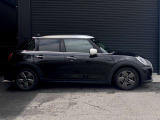 ドアの大きさもコンパクト。隣の車もそこまで気になりません。