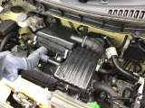 【エンジンルーム】当店自慢の国家資格保有の整備士が、しっかりとコンディションのチェック・整備を行います。その後のメンテナンスもお任せください