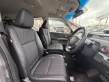 1列目シートです。足元までゆったりとご乗車頂けます!!