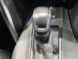 電動パーキングブレーキを搭載。スイッチ操作でパーキングブレーキを作動・解除することが可能ですので、操作の力が不要ですよ♪