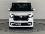LEDヘッドライトを装備しています。LEDヘッドライトはとても明るく、雨の日や夜間走行も安全・安心です。