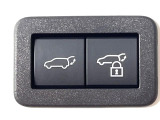【パワーバックドア】スマートキーや運転席のボタンを押すだけでリアゲートが自動で開閉します!荷物を持っている時や、高い位置にあるバックドアを閉める際に便利な機能です♪
