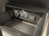 運転席・助手席シートヒーター付き♪お尻や腰回りを温めてくれますよ(^^♪
