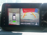 【アラウンドビューモニター】空から見下ろした映像がナビ画面にて確認可能です。駐車もラクラクですよ♪