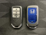 スマートキーです!ドアの施錠・解錠・エンジンの始動がスムーズで大変便利です!