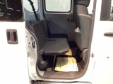 乗車人数や荷物の量、車内での過ごし方に合わせて、シートのレイアウトを変更できます。