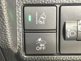 【ホンダセンシング】走行中に前方の車両等を認識し、衝突しそうな時は警報とブレーキで衝突回避と被害軽減をアシスト。より安全にドライブをお楽しみいただけます。