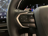 オーディオや運転支援機能などを手元で操作できるステアリングスイッチ。操作時の視線移動が少なく、安全にも貢献します。